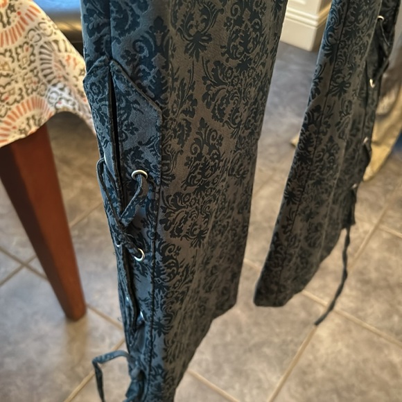 URBAN OUTFITTERS Lace Up dark green Damask print Pants size 4 - Picture 12 of 14
